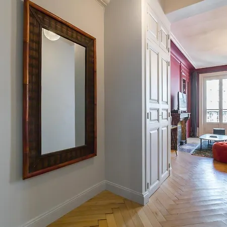 Carnot- Appartement 2Beapart Avec Balcon - Quartier Grolee Apartment