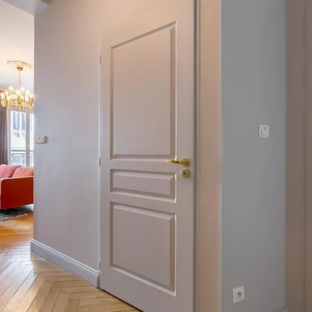 Carnot- Appartement 2Beapart Avec Balcon - Quartier Grolee Apartment *