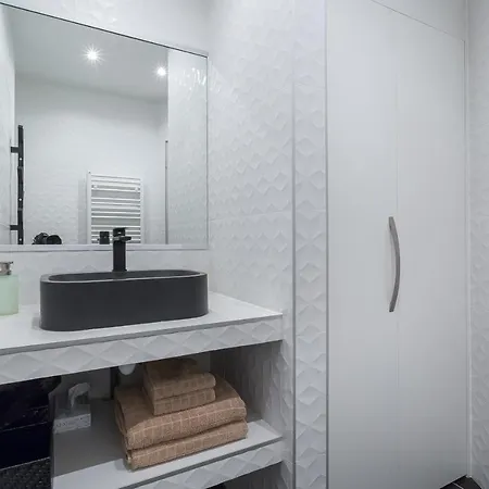 Carnot- Appartement 2Beapart Avec Balcon - Quartier Grolee